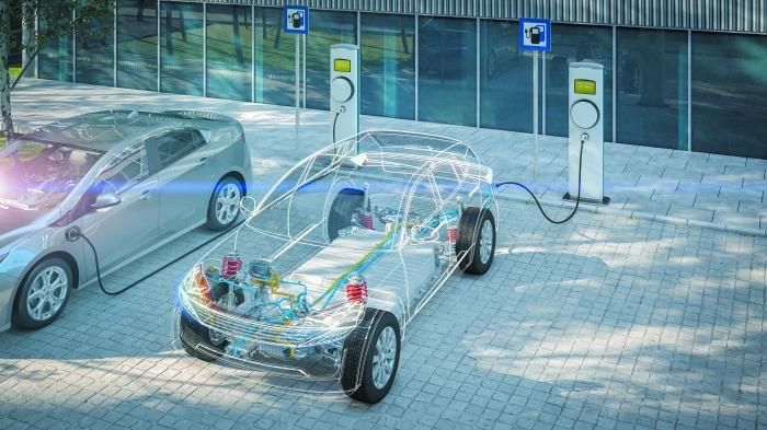 新能源车指数创新高 机构关注汽车智能化标的