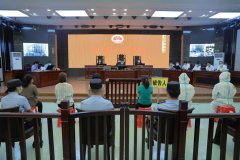 “炒画”传销案！8名被告人在黔东南出庭受审